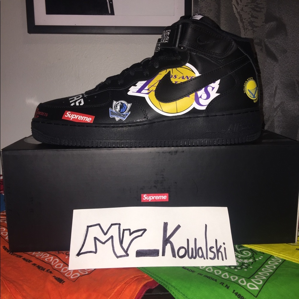 Supreme x Nike NBA Air Force 1 mid